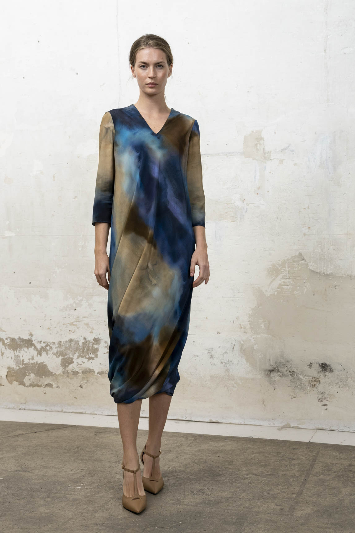 VESTIDO AZULES/MARRON ESCOTE PICO BIES