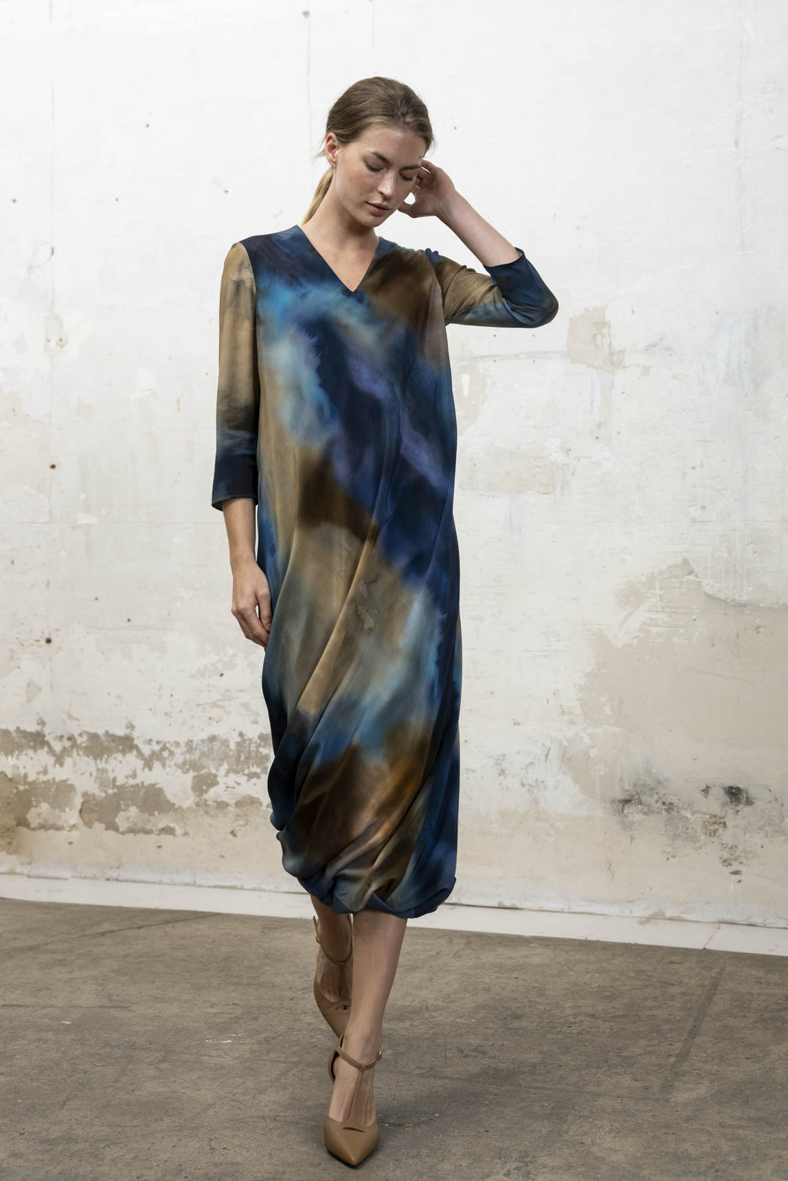 VESTIDO AZULES/MARRON ESCOTE PICO BIES