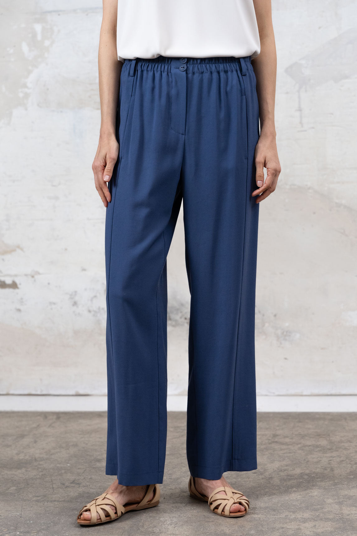 PANTALÓN GOMA DELANTERO RECTO AZUL