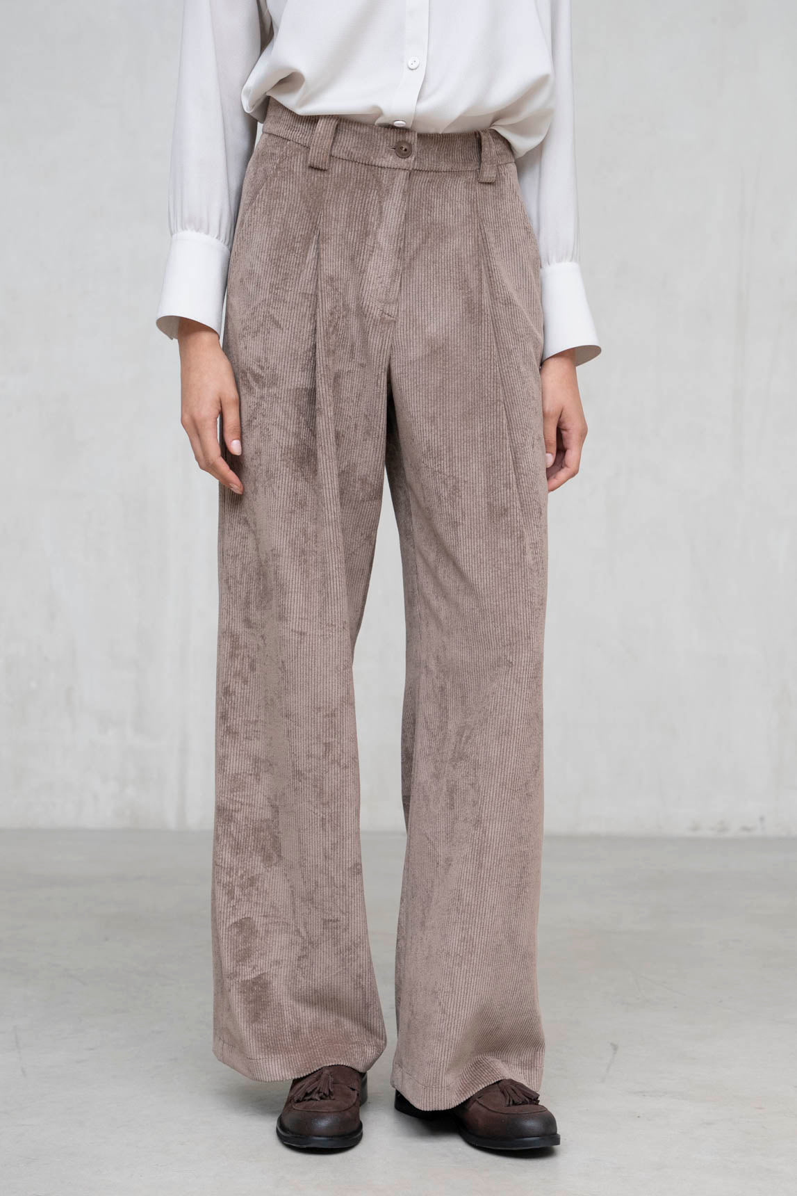 PANTALON ANCHO PANA PLIEGUE DENLANTERO MARRON