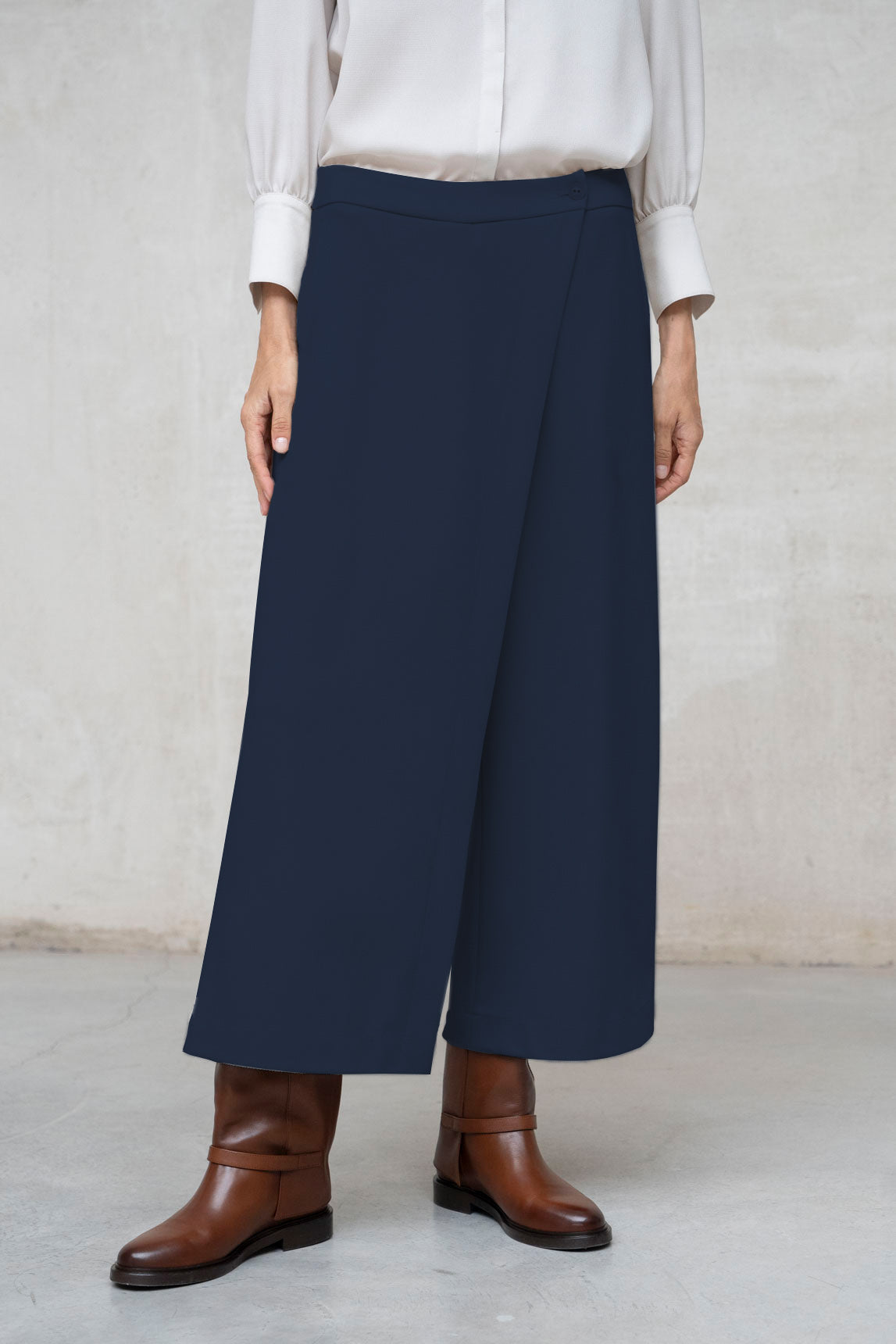 PANTALON CRUZADO AZUL MARINO