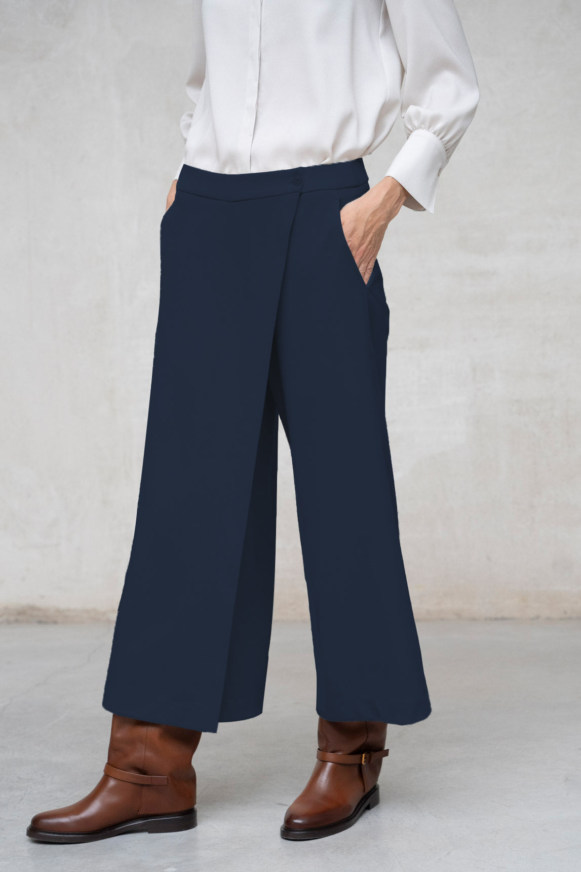 PANTALON CRUZADO AZUL MARINO