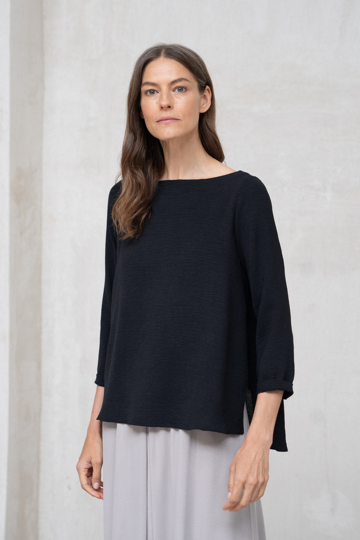 JERSEY TREVI CUELLO BARCO NEGRO