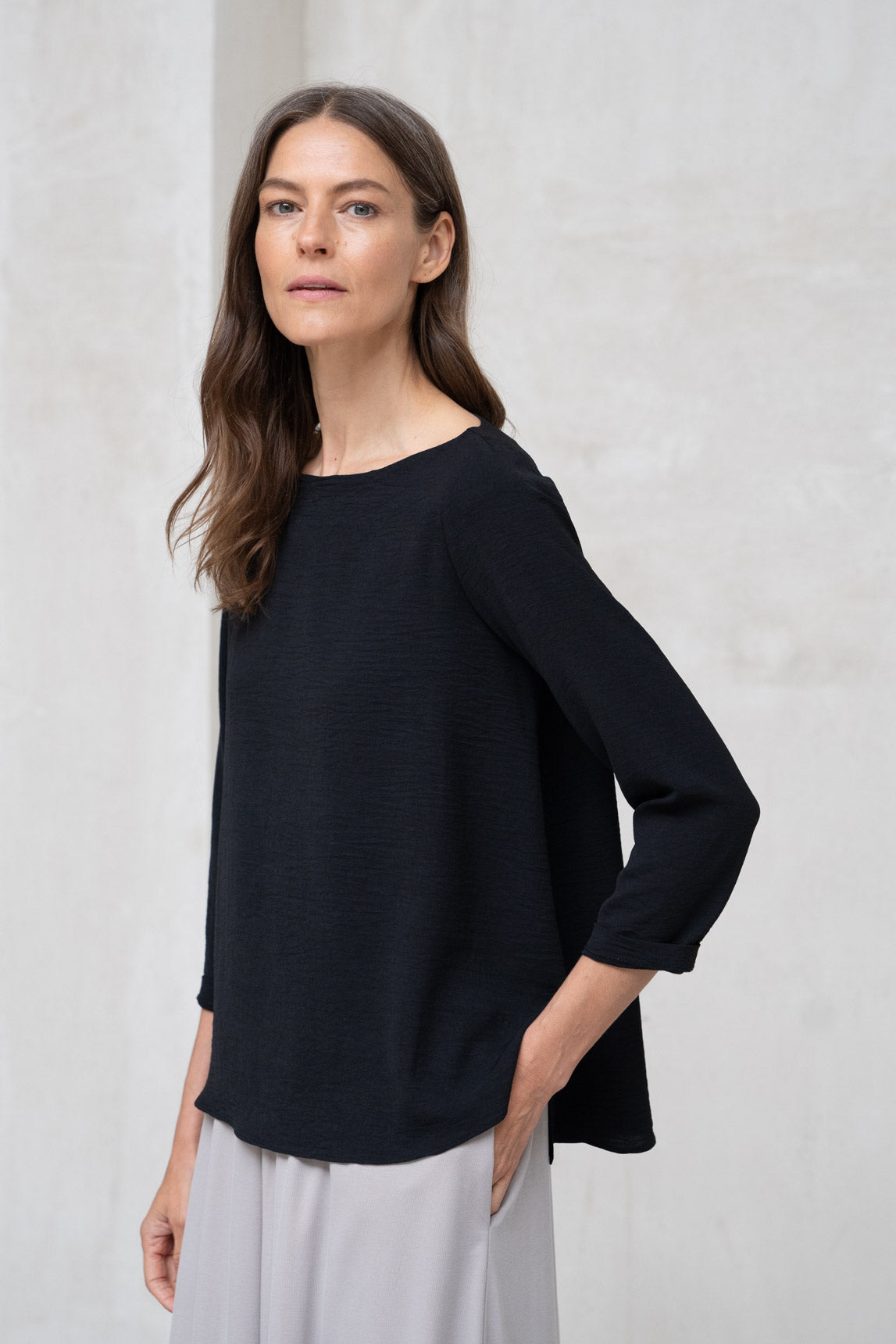 JERSEY TREVI CUELLO BARCO NEGRO