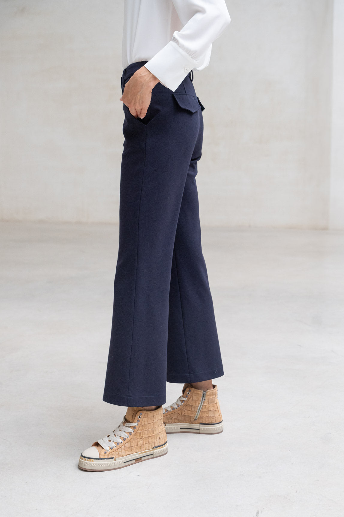 PANTALÓN NOTO TROMPETA MARINO