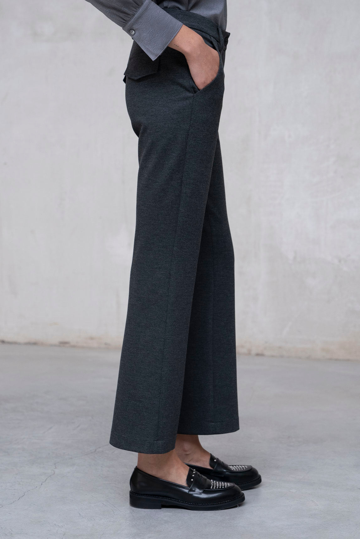 PANTALÓN NOTO TROMPETA GRIS MARENGO