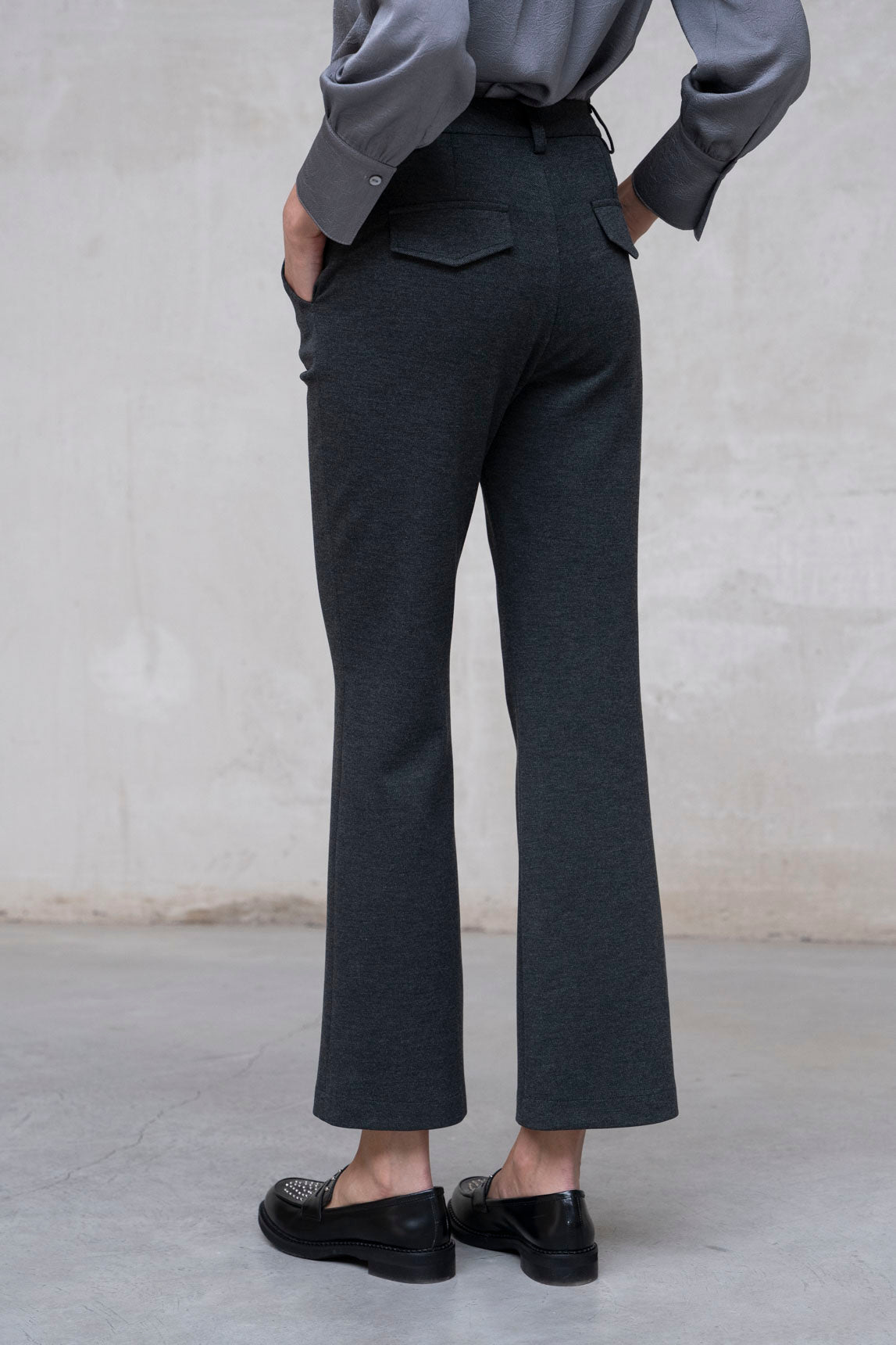 PANTALÓN NOTO TROMPETA GRIS MARENGO