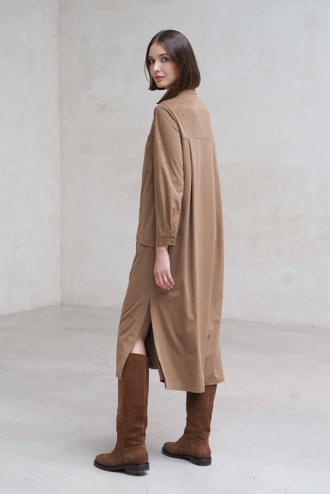 VESTIDO LEVITA ASTI LARGO ANTELINA CAMEL