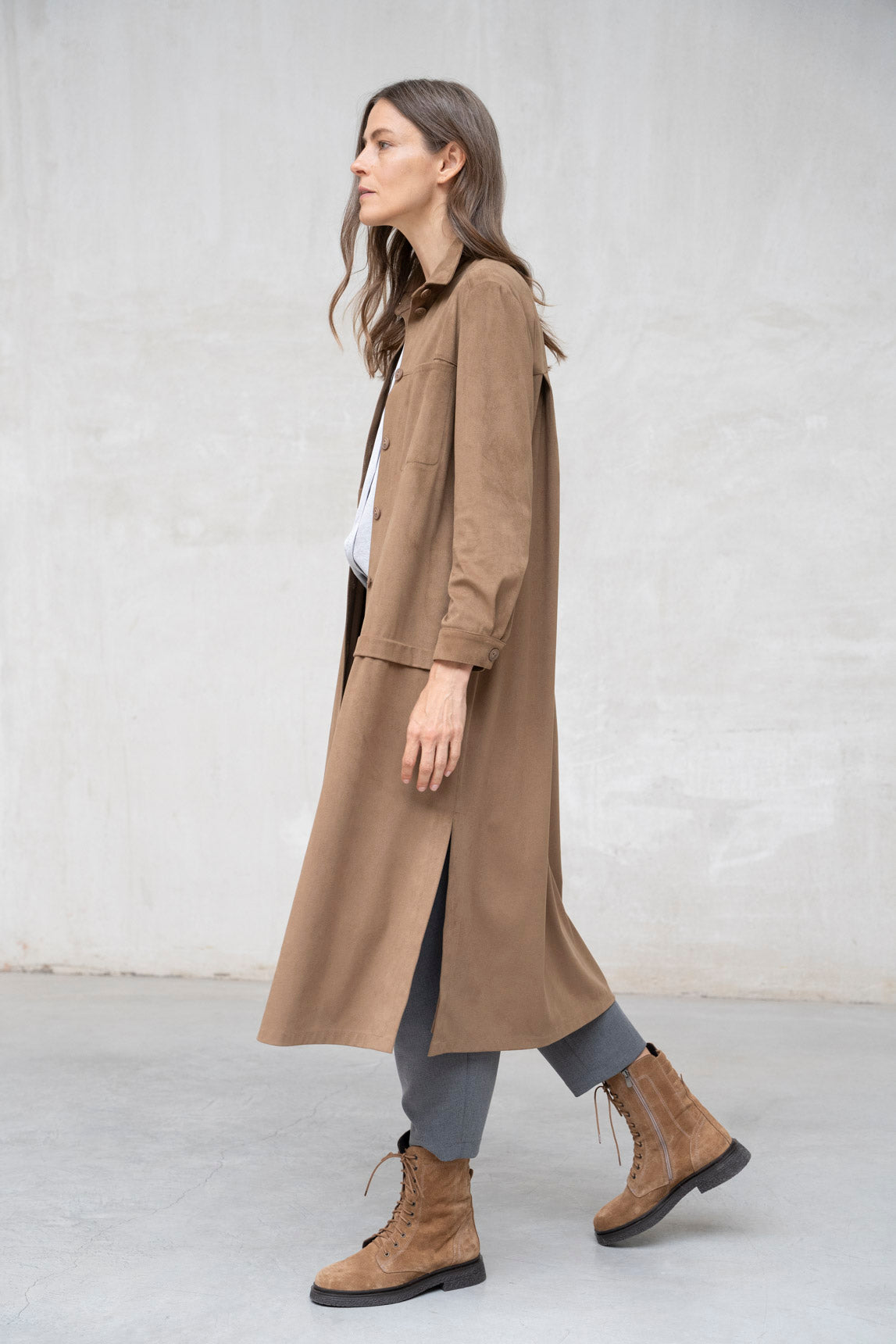 VESTIDO LEVITA ASTI LARGO ANTELINA CAMEL