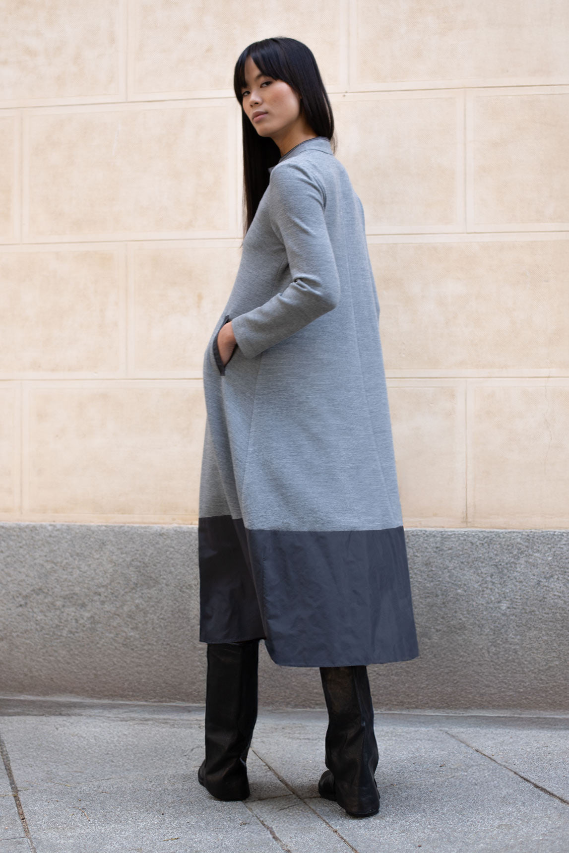 VESTIDO MARSELLA PUNTO CUELLO MAO BAJO TECNOLÓGICO