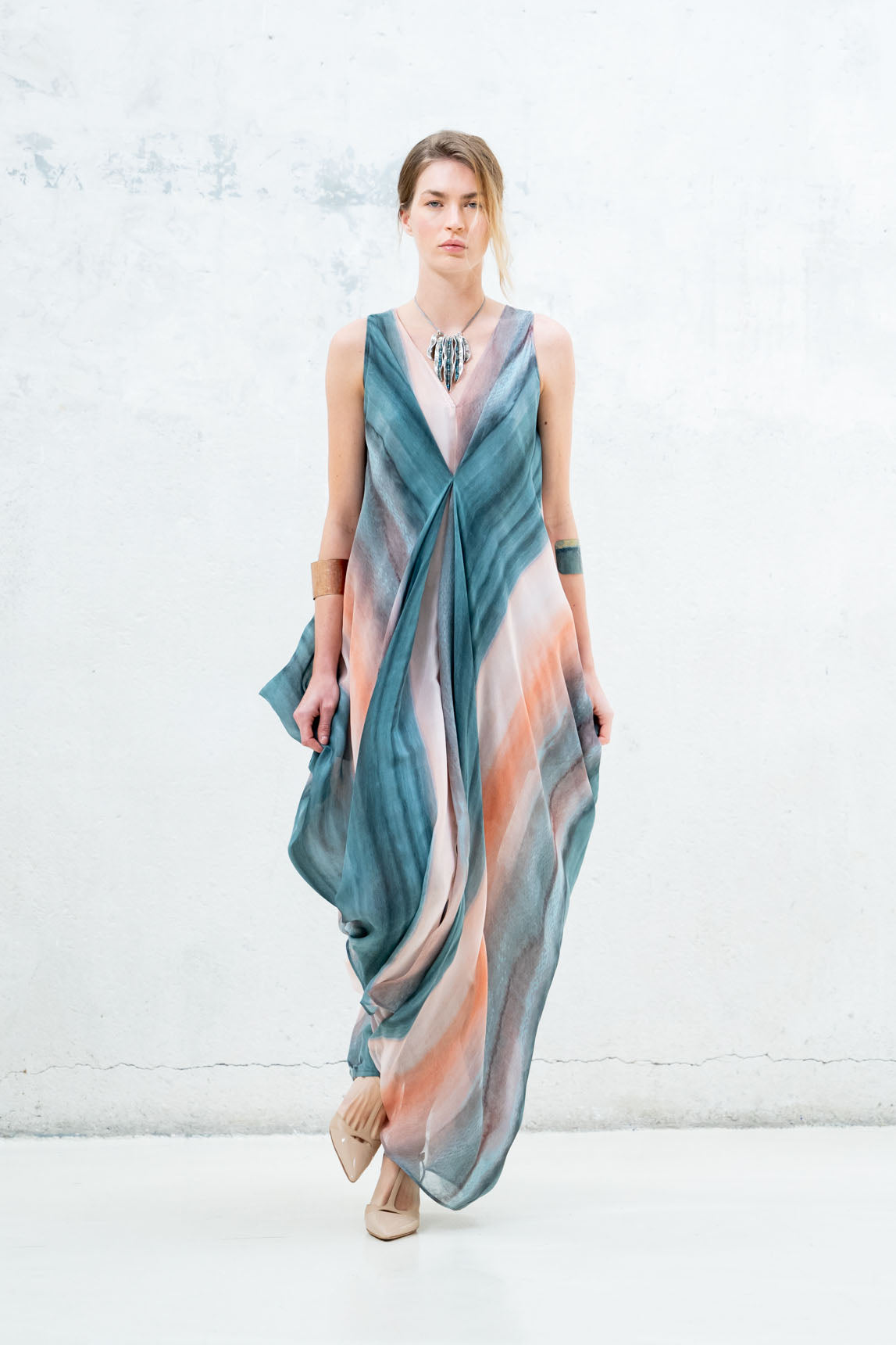 VESTIDO LARGO VERDE AGUA SALMÓN Y CRUDO